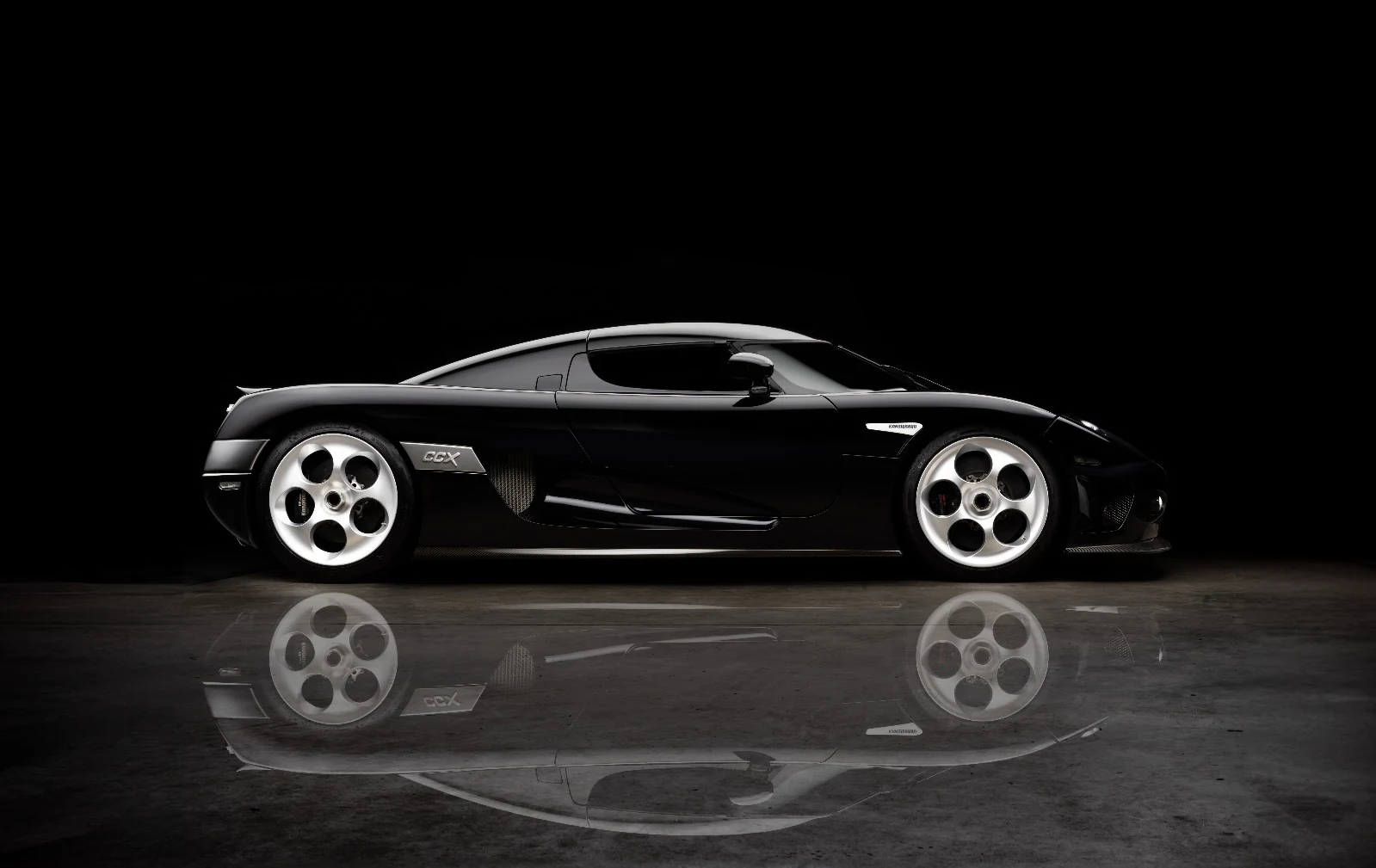 Koenigsegg CCX #7037 · Seitenprofil mit Spiegelung