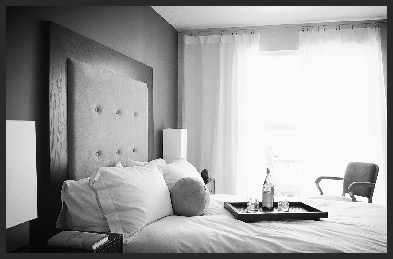 Hotelzimmer für einen Aufenthalt während der Fahrzeugpflege